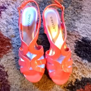 NWT dress barn wedges